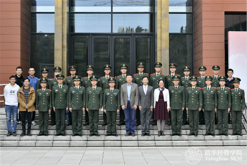 到场师生和武警官兵合影_meitu_5.jpg